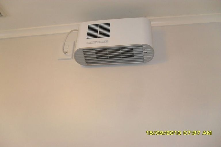 Photo of property in 54 Lincoln Avenue, Tawa, Wellington, 5028