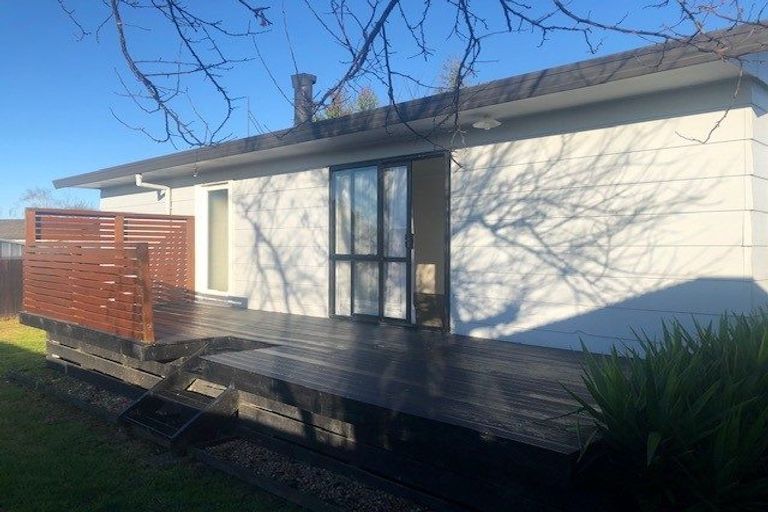 Photo of property in 2/25 Melleray Place, Randwick Park, Auckland, 2105