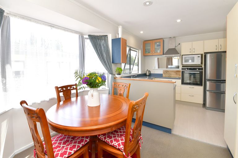 Photo of property in 360a Whangaparaoa Road, Stanmore Bay, Whangaparaoa, 0932