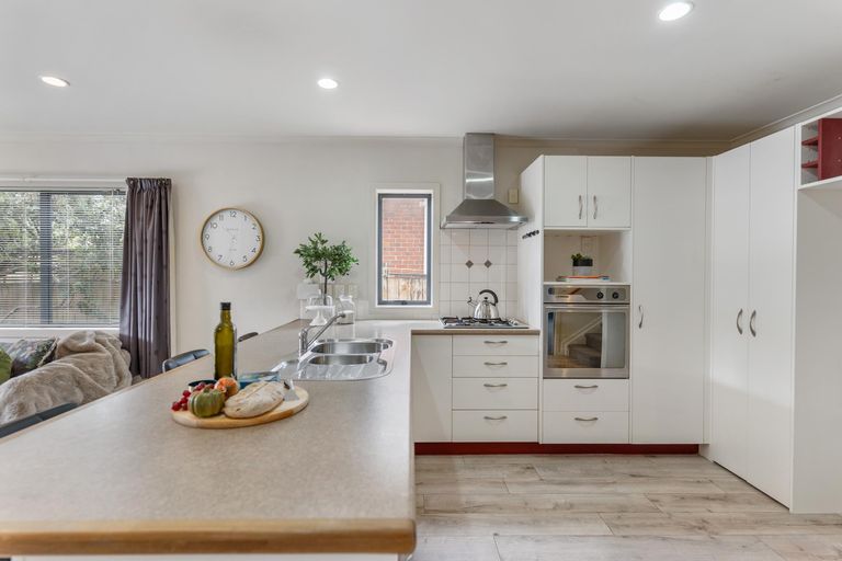 Photo of property in 140 Wellington Street, Howick, Auckland, 2014