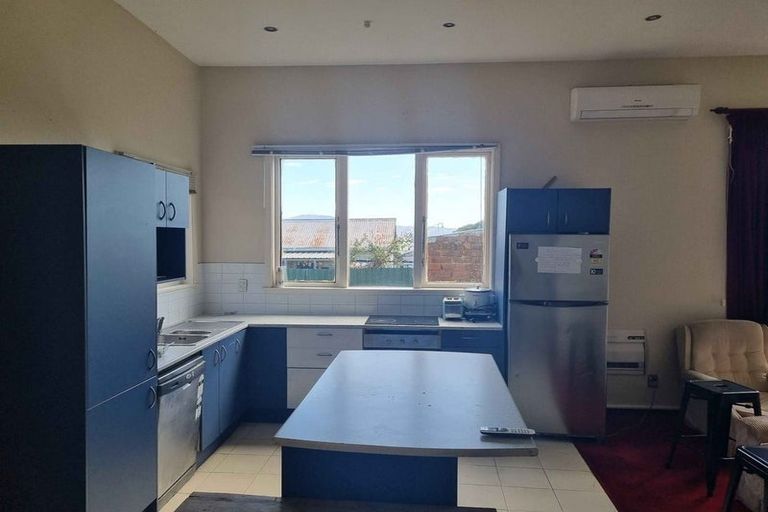 Photo of property in 6-10 Mudges Terrace, Newtown, Wellington, 6021