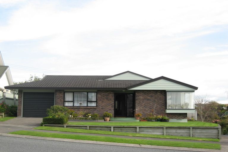Photo of property in 39 Karina Road, Merrilands, New Plymouth, 4312