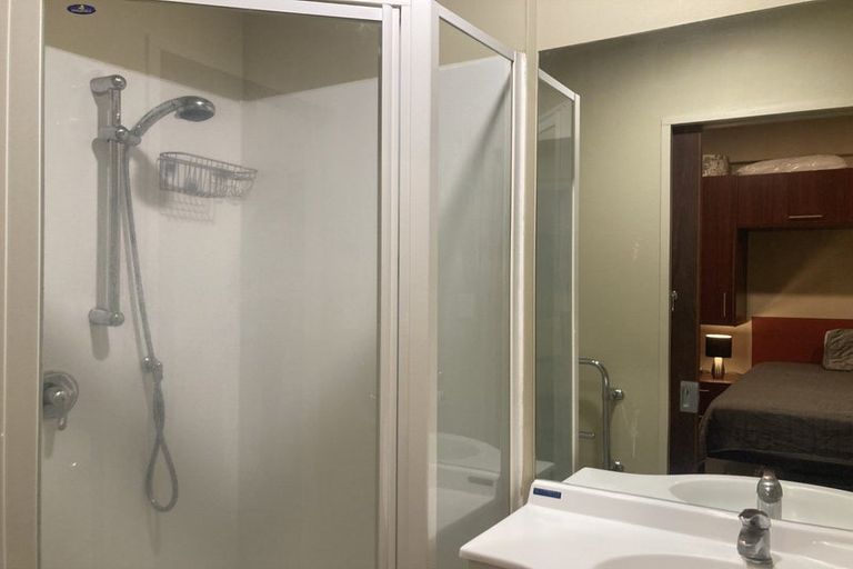 Photo of property in Atrium Apartments, 2l/154 The Terrace, Wellington Central, Wellington, 6011