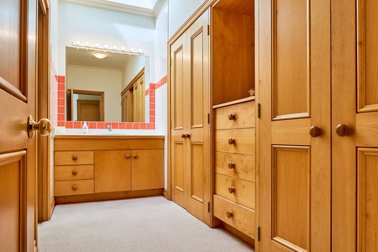 Photo of property in 137 Kings Crescent, Hutt Central, Lower Hutt, 5010