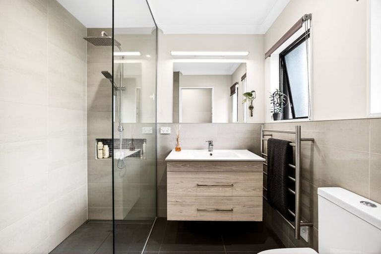 Photo of property in 15 Harvest Drive, Henderson, Auckland, 0612