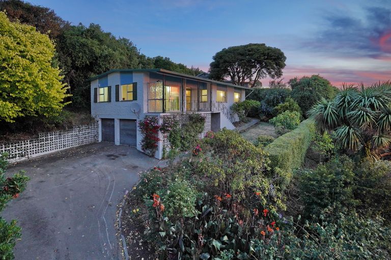 Photo of property in 193 Dyers Pass Road, Cashmere, Christchurch, 8022