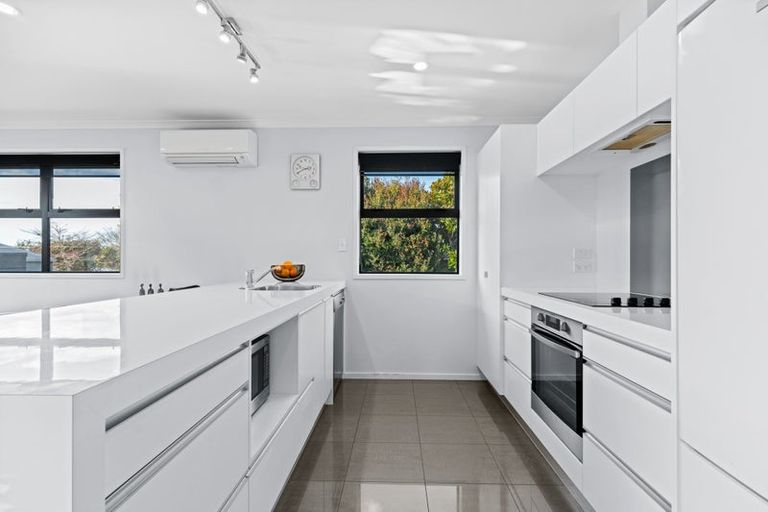 Photo of property in 88a Govett Avenue, Frankleigh Park, New Plymouth, 4310