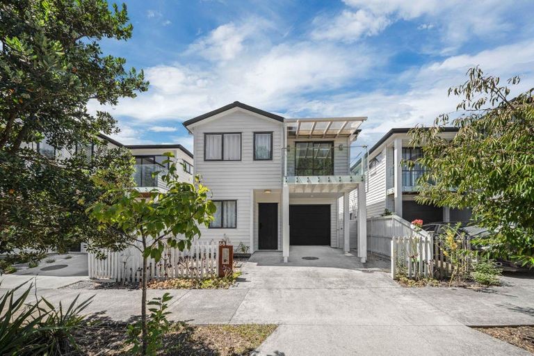 Photo of property in 68 Kano Way, Hobsonville, Auckland, 0616