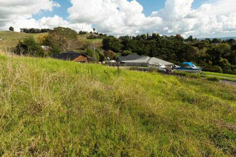 Photo of property in 17 Greenvale Place, Welcome Bay, Tauranga, 3112