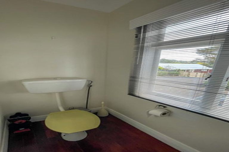 Photo of property in 87d Kaurilands Road, Titirangi, Auckland, 0604