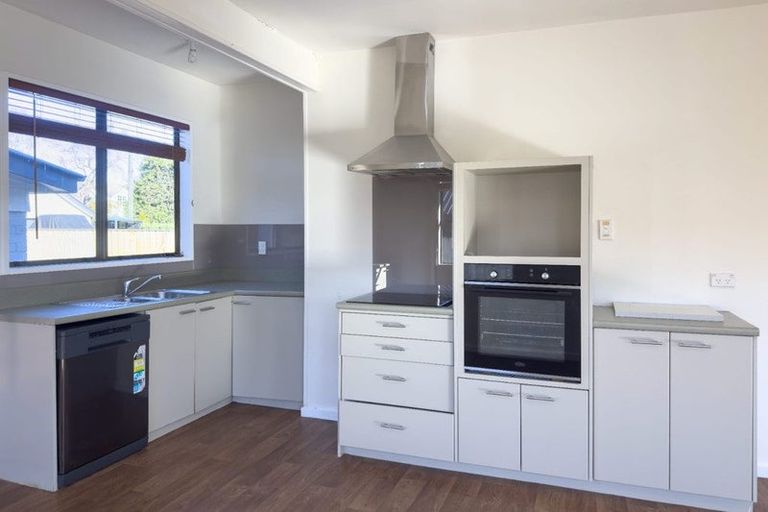Photo of property in 10 Plynlimon Road, Fendalton, Christchurch, 8052