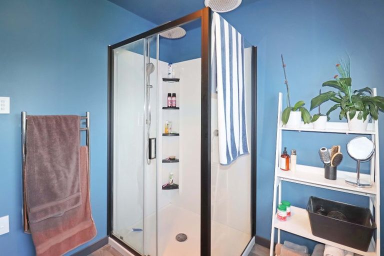 Photo of property in 15 Hinau Grove, Wainuiomata, Lower Hutt, 5014