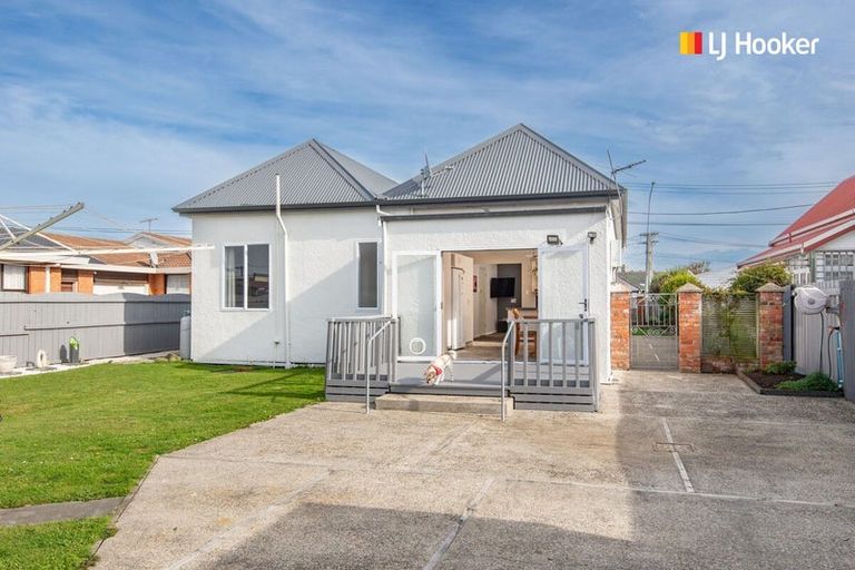 Photo of property in 47 Queens Drive, Saint Kilda, Dunedin, 9012
