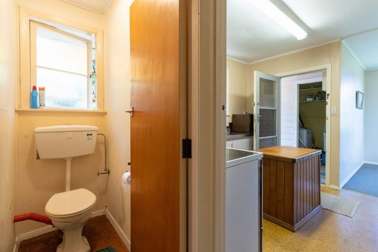 Photo of property in 79 Salford Street, Newlands, Wellington, 6037