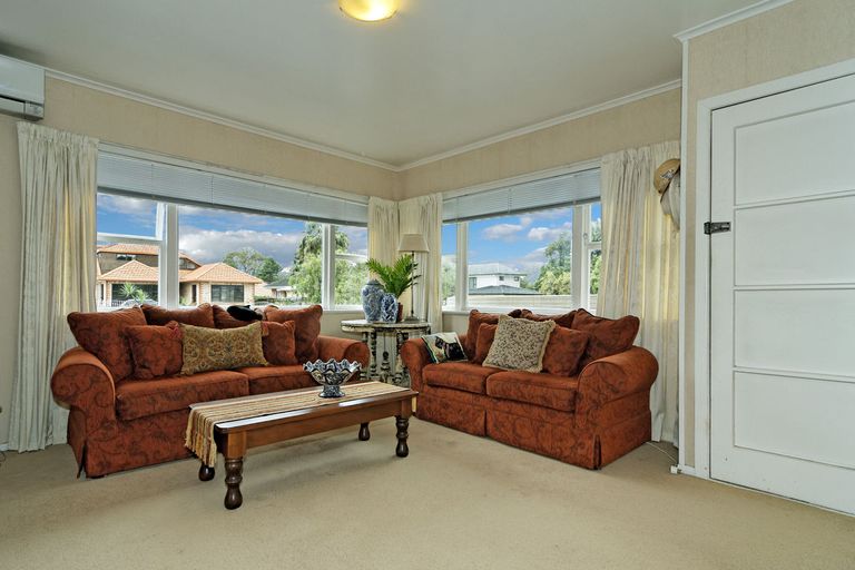 Photo of property in 1/11 Oakland Avenue, Papatoetoe, Auckland, 2025