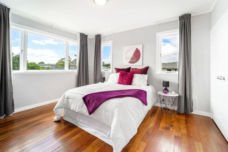 Photo of property in 23a Riserra Drive, Ranui, Auckland, 0612