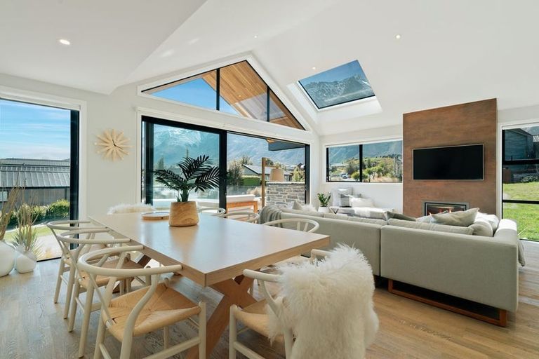 Photo of property in 47a Mcadam Drive, Jacks Point, Queenstown, 9371