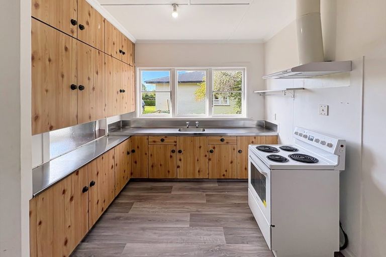 Photo of property in 2/4 Rodney Street, Waiwhetu, Lower Hutt, 5010