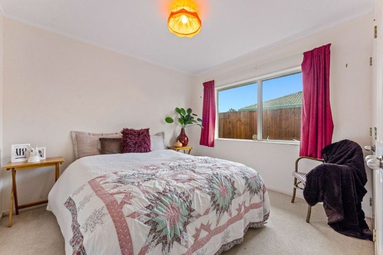 Photo of property in 6 Pono Place, Waiuku, 2123