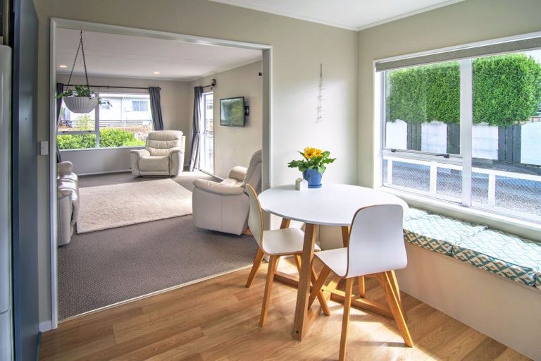 Photo of property in 9 Alton Grove, Masterton, 5810