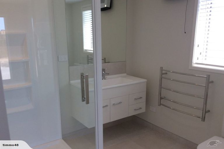 Photo of property in 12 Kotare Place, Sandspit, Warkworth, 0982