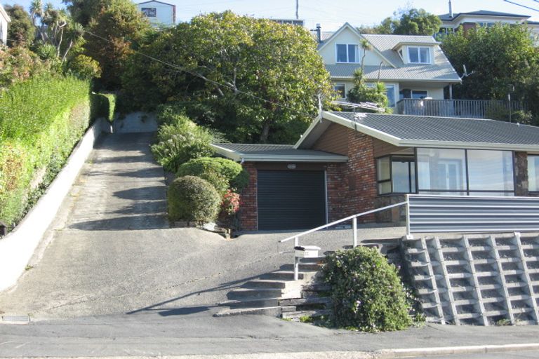 Photo of property in 48 Easther Crescent, Kew, Dunedin, 9012