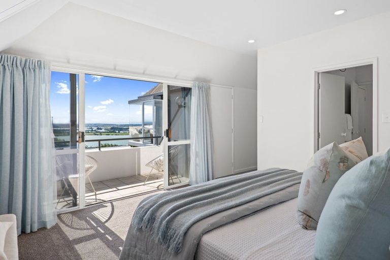 Photo of property in 2/79 Cannon Hill Crescent, Mount Pleasant, Christchurch, 8081