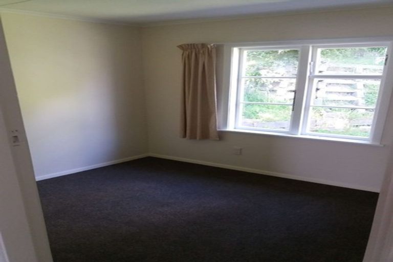 Photo of property in 27 Fraser Street, Wainuiomata, Lower Hutt, 5014