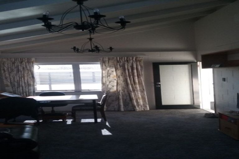 Photo of property in 2/204 Grove Road, Mayfair, Hastings, 4122