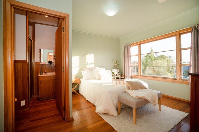 Photo of property in 6 Swansea Street, Hokowhitu, Palmerston North, 4410