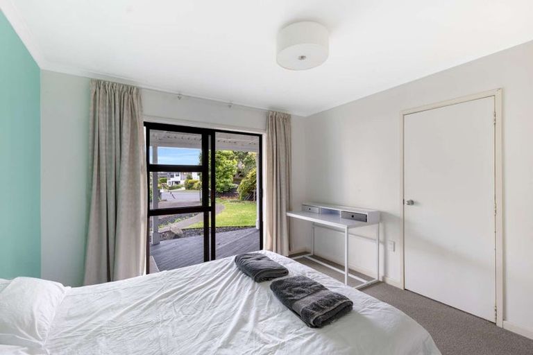 Photo of property in 12 Ash Place, Whalers Gate, New Plymouth, 4310
