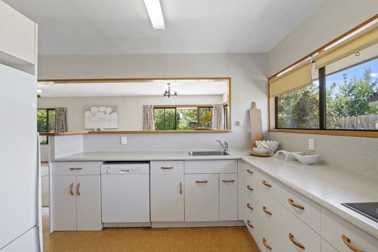 Photo of property in 13 Avoca Place, Darfield, 7510