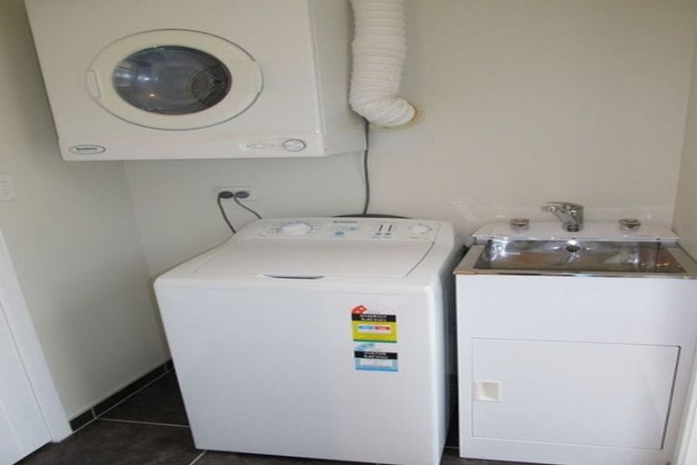 Photo of property in 4 Melville Street, Tawa, Wellington, 5028