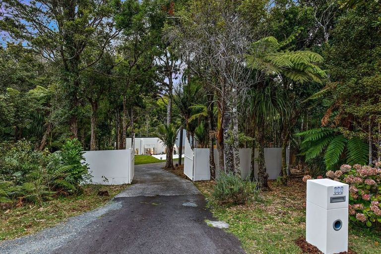 Photo of property in 719 Scenic Drive, Henderson Valley, Auckland, 0612