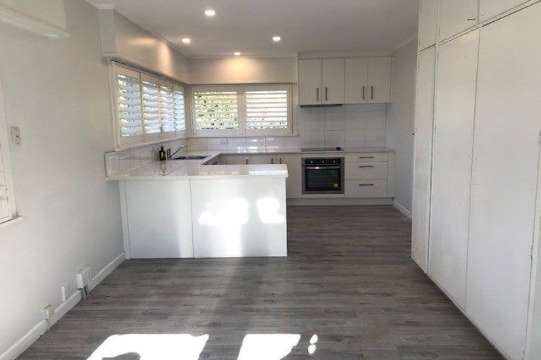 Photo of property in 1/51 Riverlea Avenue, Pakuranga, Auckland, 2010