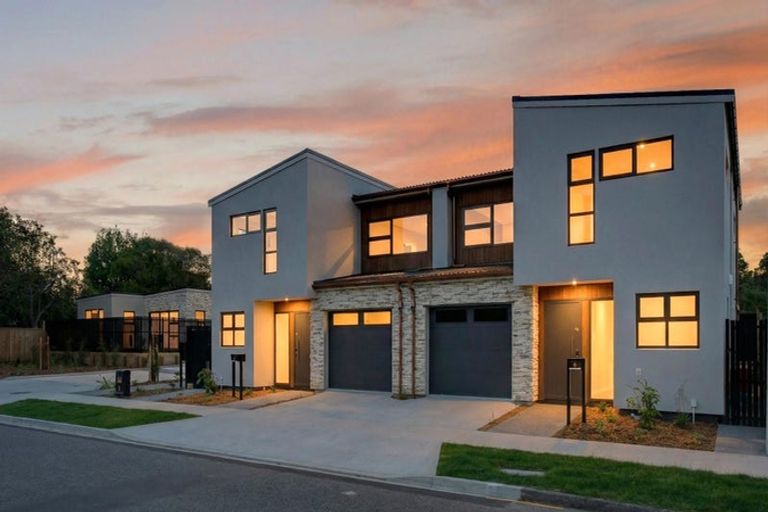 Photo of property in 12 Ngarara Road, Waikanae, 5036