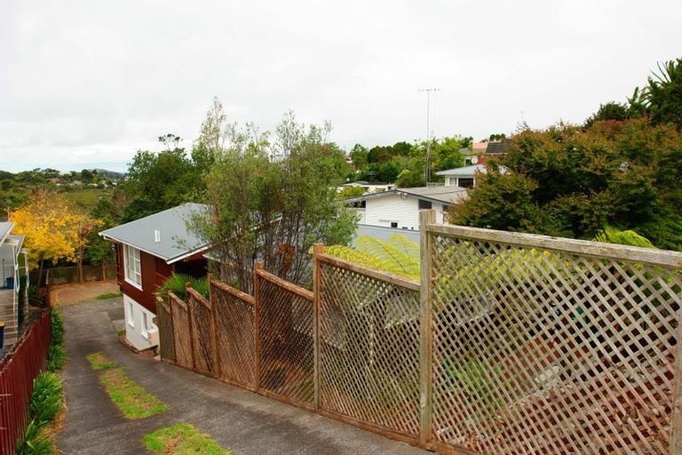 Photo of property in 21 Lake Road, Northcote, Auckland, 0627