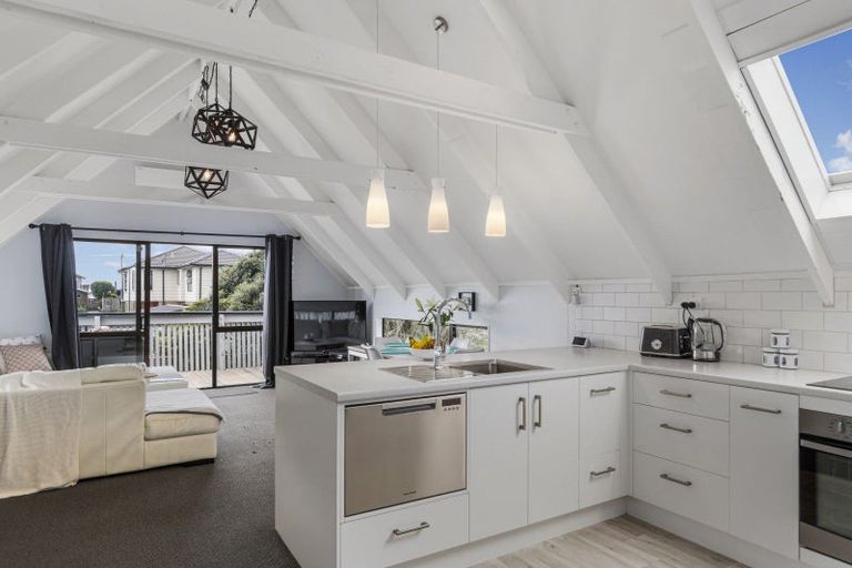 Photo of property in 1281 Papamoa Beach Road, Papamoa Beach, Papamoa, 3118