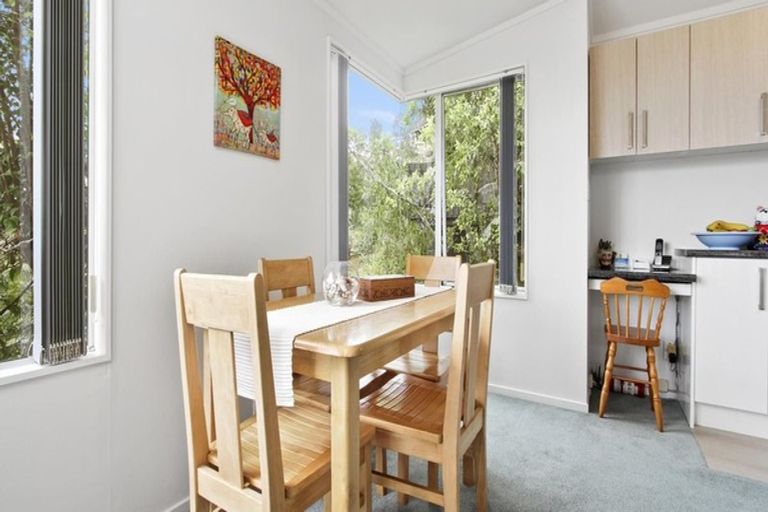 Photo of property in 29 Shetland Street, Glen Eden, Auckland, 0602