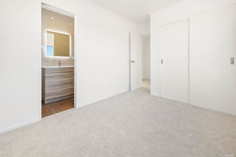 Photo of property in 73d Clevedon Road, Papakura, 2110