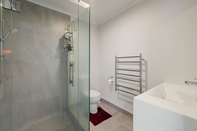 Photo of property in 1 Springside Court, Huntington, Hamilton, 3210