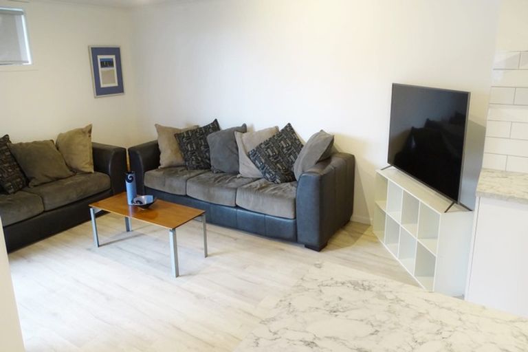 Photo of property in 12 Poaka Place, Beach Haven, Auckland, 0626