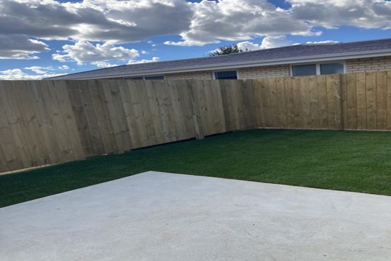 Photo of property in 2/49 Holland Road, Fairfield, Hamilton, 3214