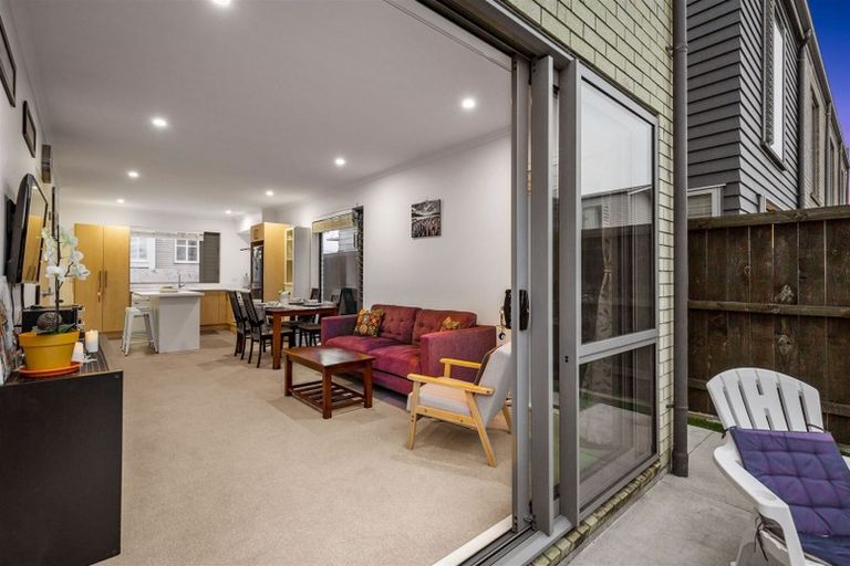 Photo of property in 12 Shelduck Way, Hobsonville, Auckland, 0616