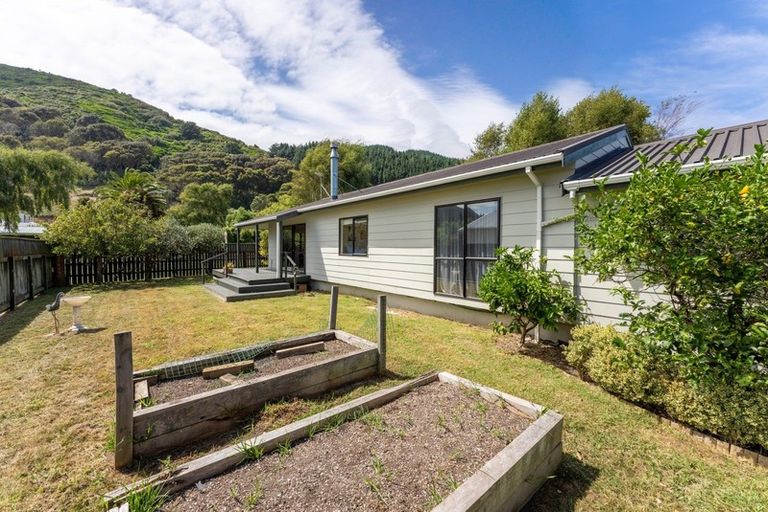 Photo of property in 76a Elizabeth Street, Waikanae, 5036