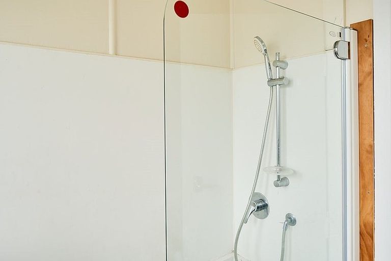 Photo of property in 4 Thomson Grove, Stokes Valley, Lower Hutt, 5019