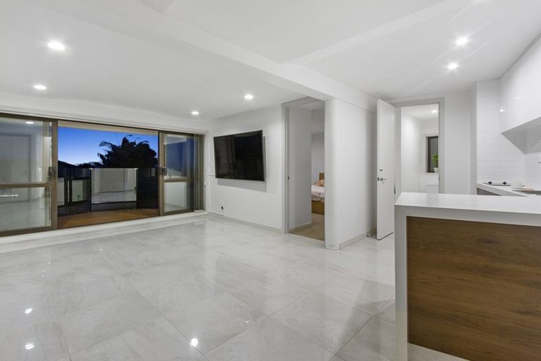 Photo of property in 839 Beach Road, Browns Bay, Auckland, 0630