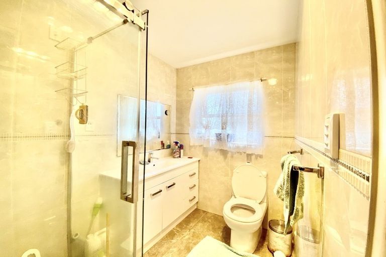 Photo of property in 5 Ihaka Place, Papatoetoe, Auckland, 2104