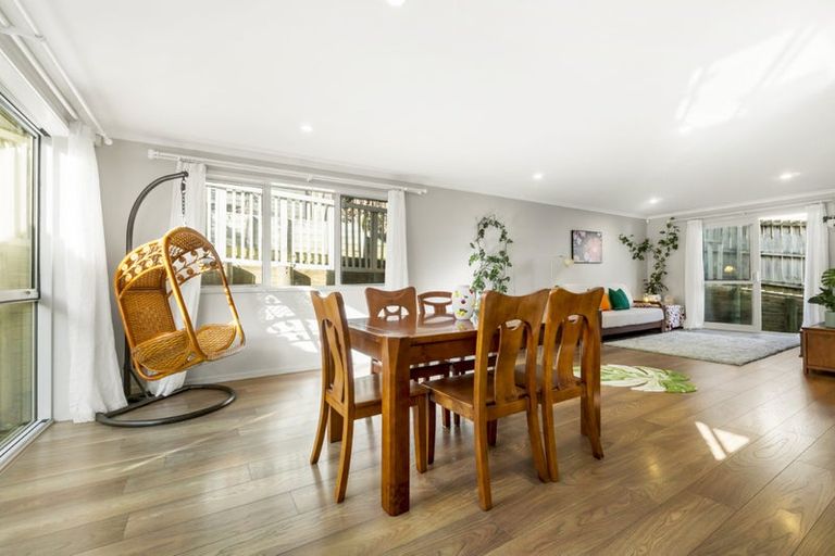 Photo of property in 59 Tamahere Drive, Glenfield, Auckland, 0629