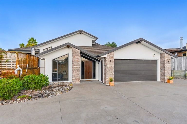 Photo of property in 5 Cadastral Court, Paraparaumu, 5032